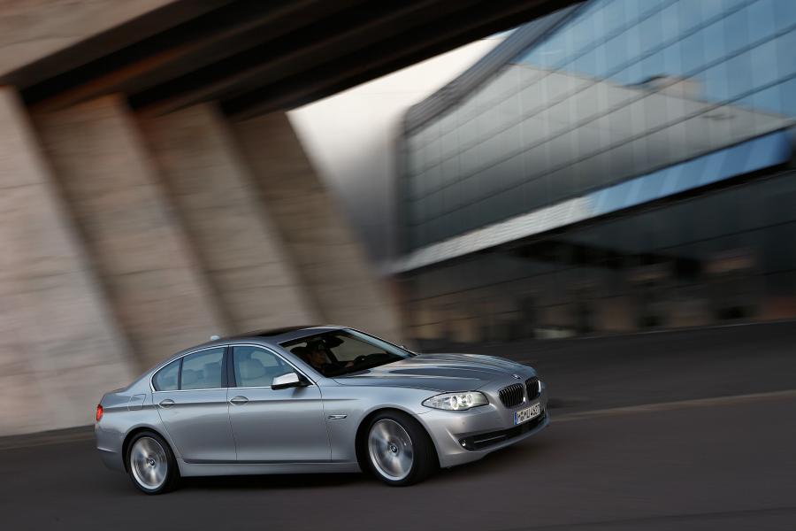  BMW 5-Series 2010 года  (фото 98 из 117)